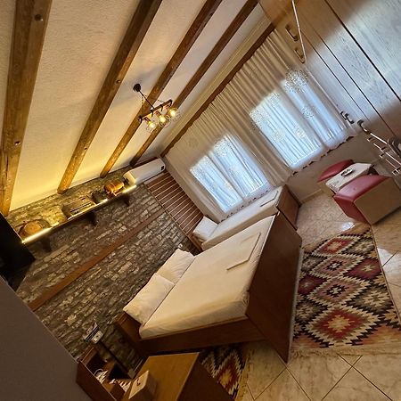 Ahmetaj Guest House Gjirokaster Luaran gambar