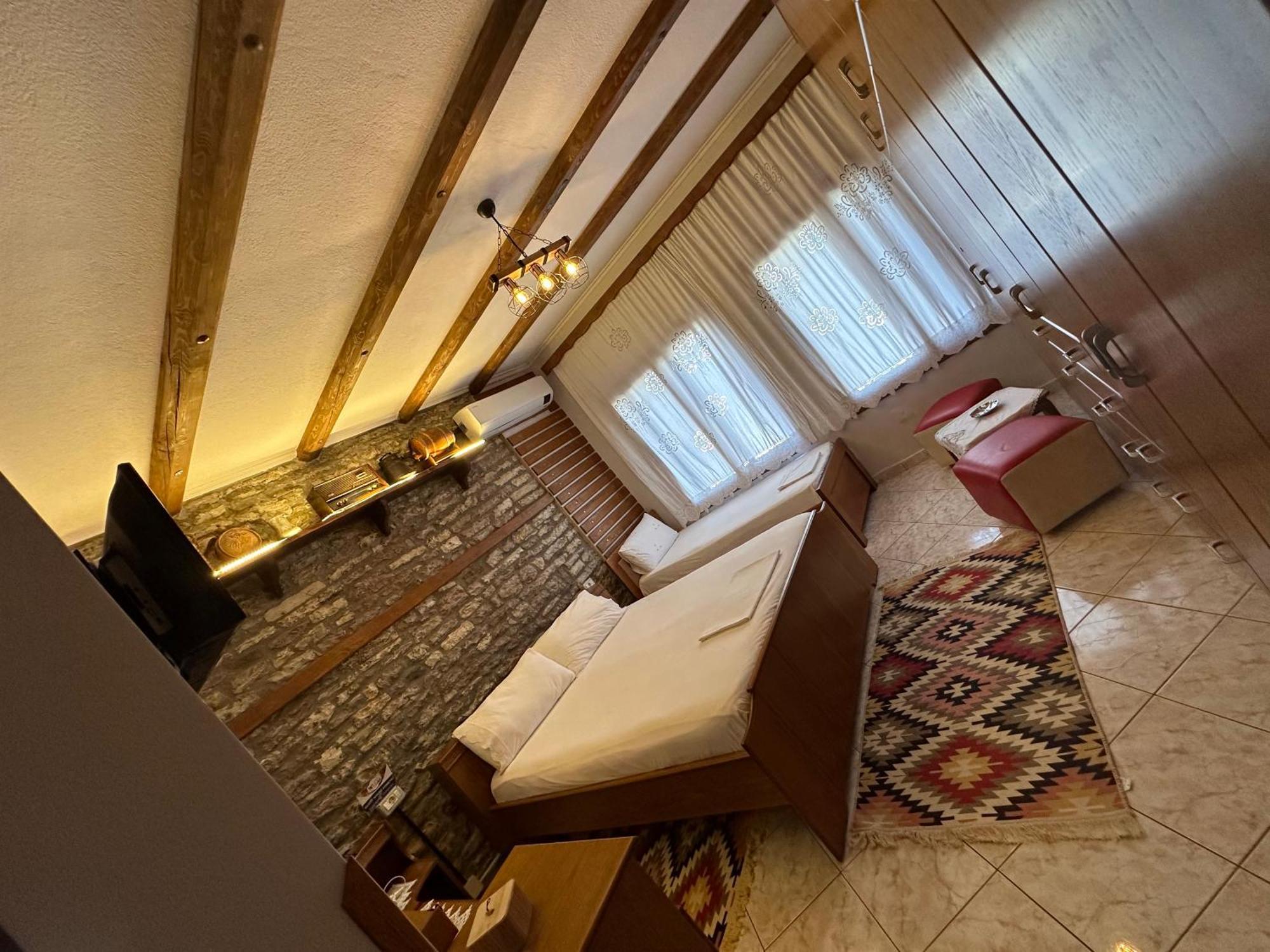 Ahmetaj Guest House Gjirokaster Luaran gambar