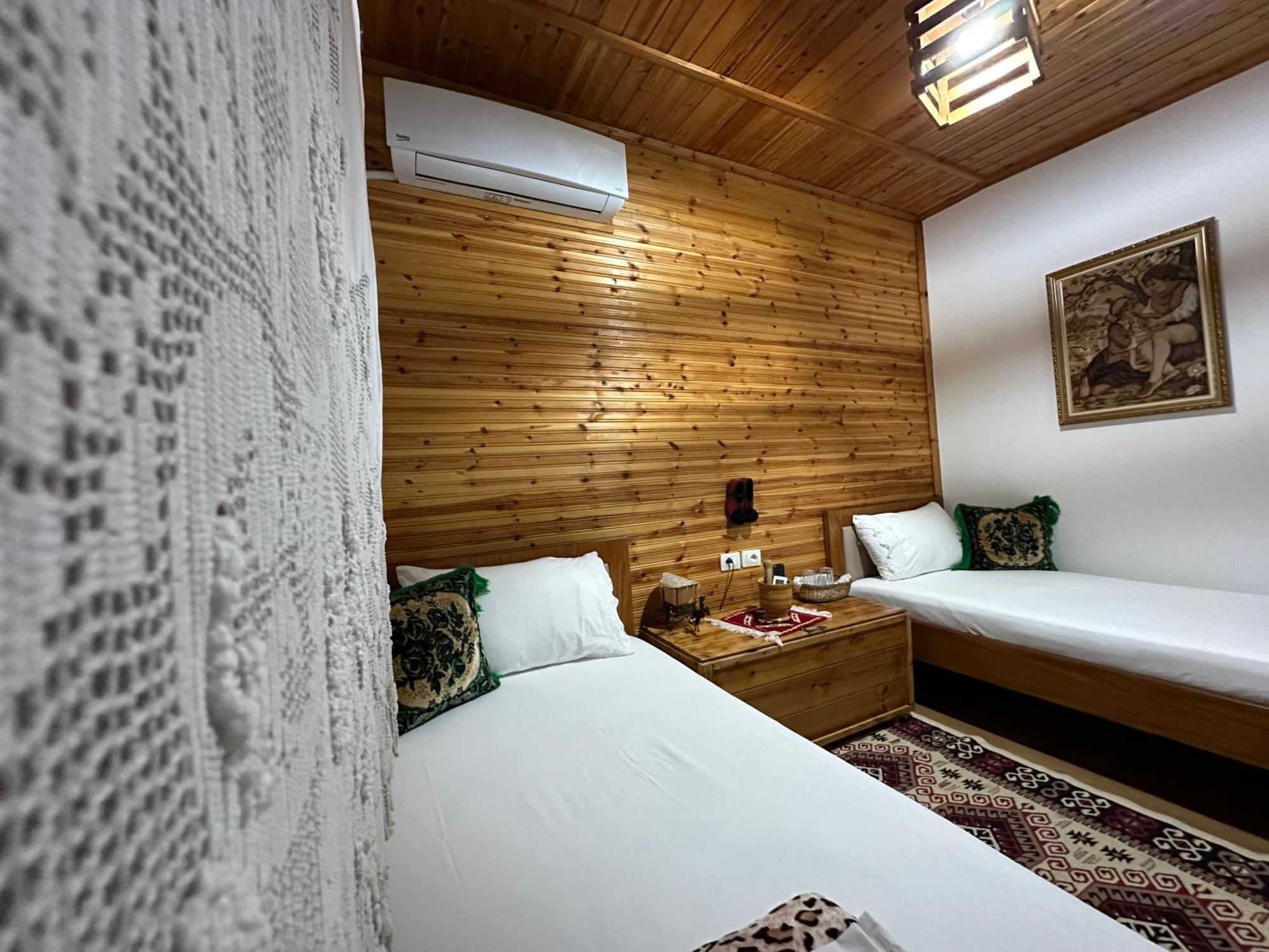 Ahmetaj Guest House Gjirokaster Luaran gambar