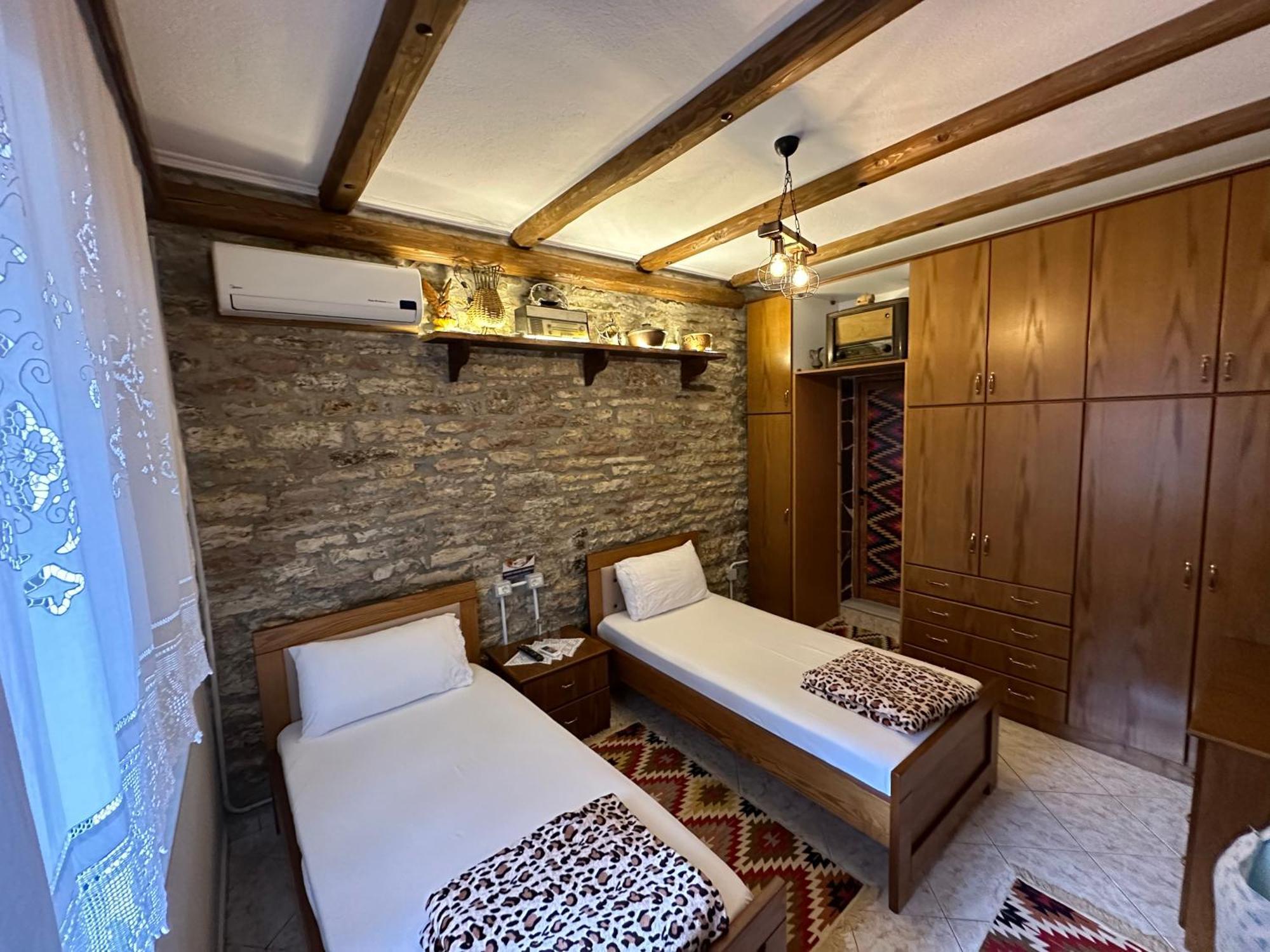 Ahmetaj Guest House Gjirokaster Luaran gambar