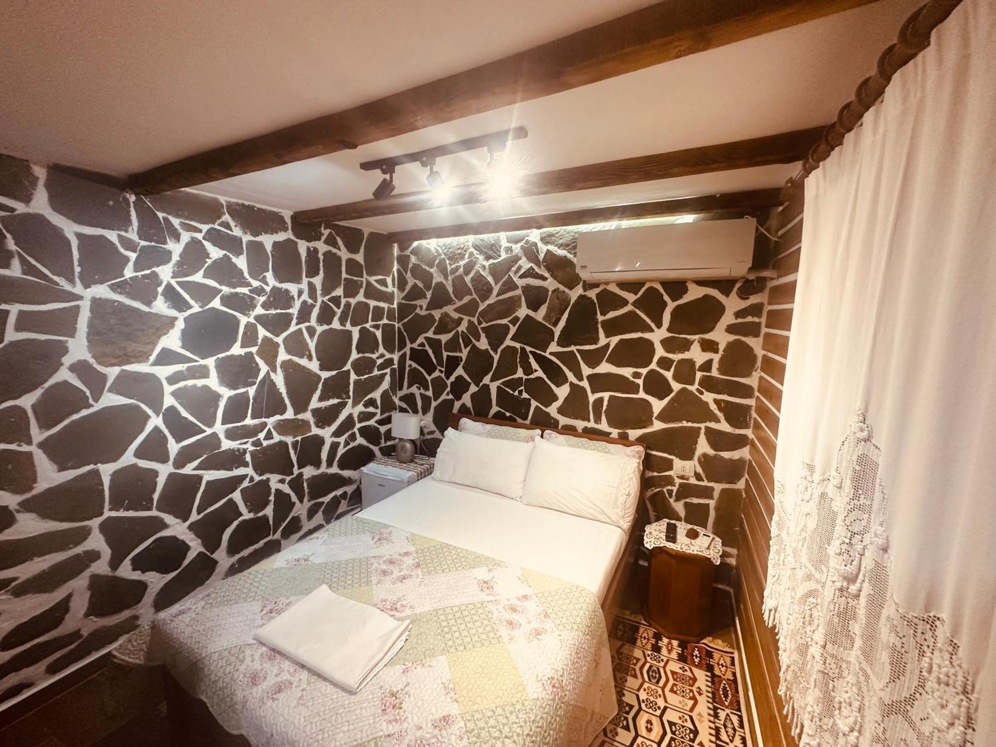 Ahmetaj Guest House Gjirokaster Luaran gambar