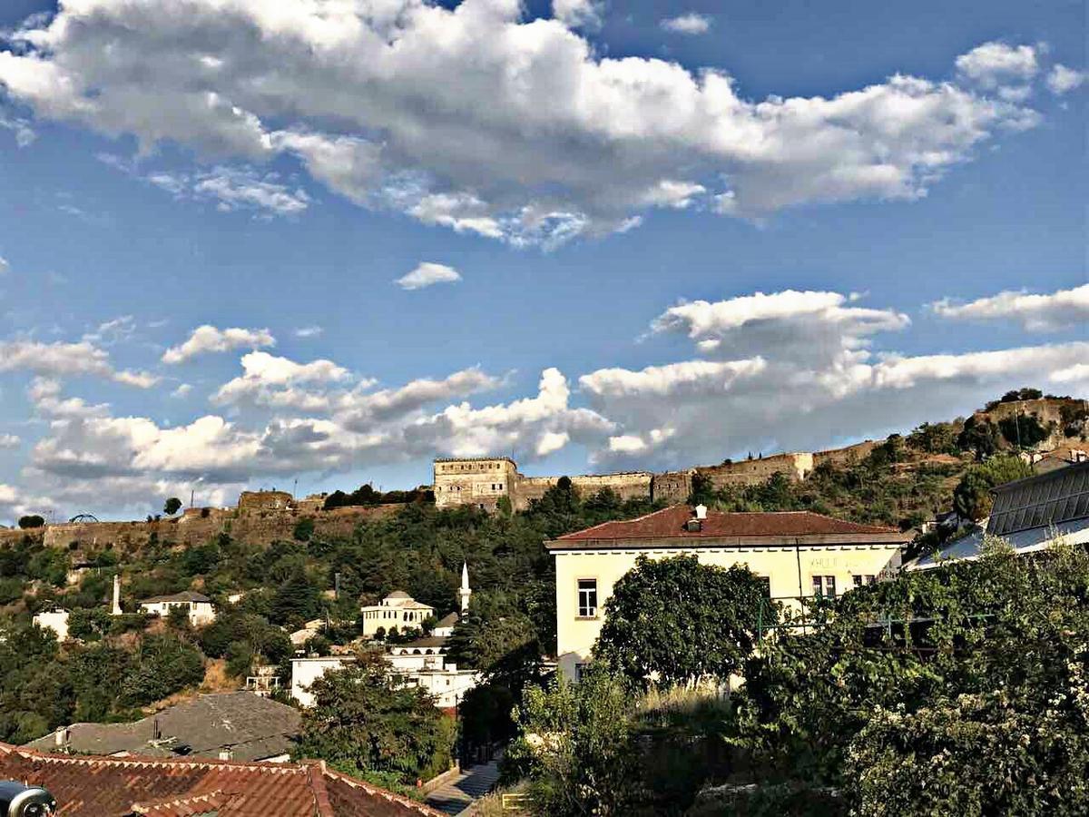 Ahmetaj Guest House Gjirokaster Luaran gambar